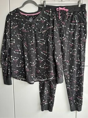 Cuddl Duds Zodiac Signs Pajama 2 Piece Set
Stars Astrology Constellations Medium